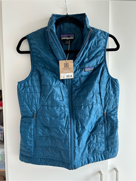 Patagonia Jackets & Blazers - Patagonia women’s nano puff Vest size small